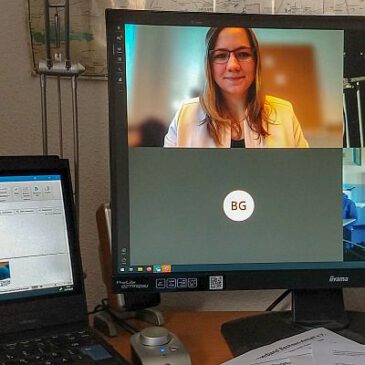 Landwirte schalten sich per Videokonferenz in Schulunterricht